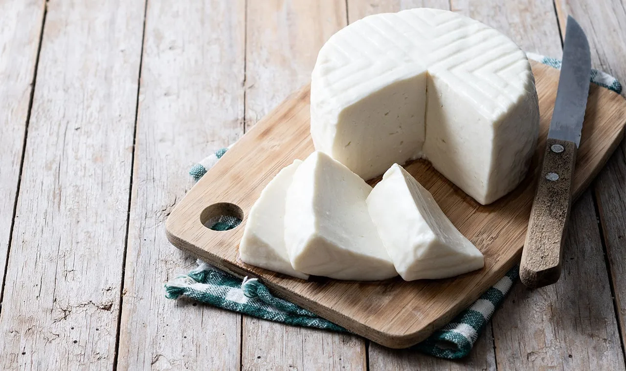 Alerta por listeria en lotes de queso fresco de marca popular en España