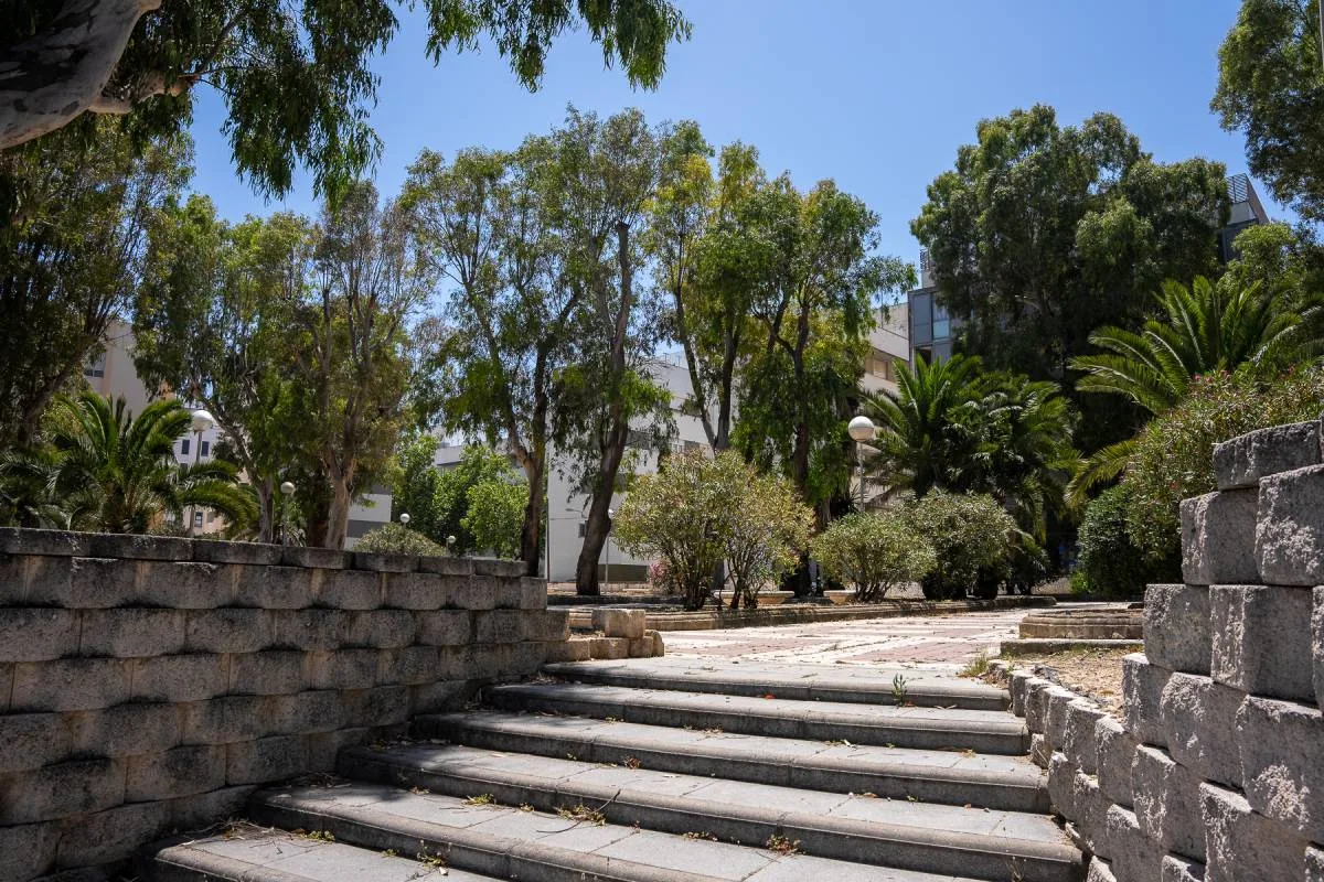 Cádiz recupera el antiguo Cementerio de los Ingleses con parque infantil y zona deportiva