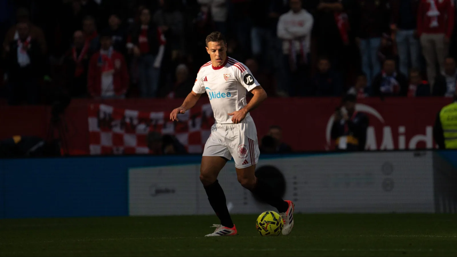 César Azpilicueta se despide del fútbol profesional tras una carrera destacada