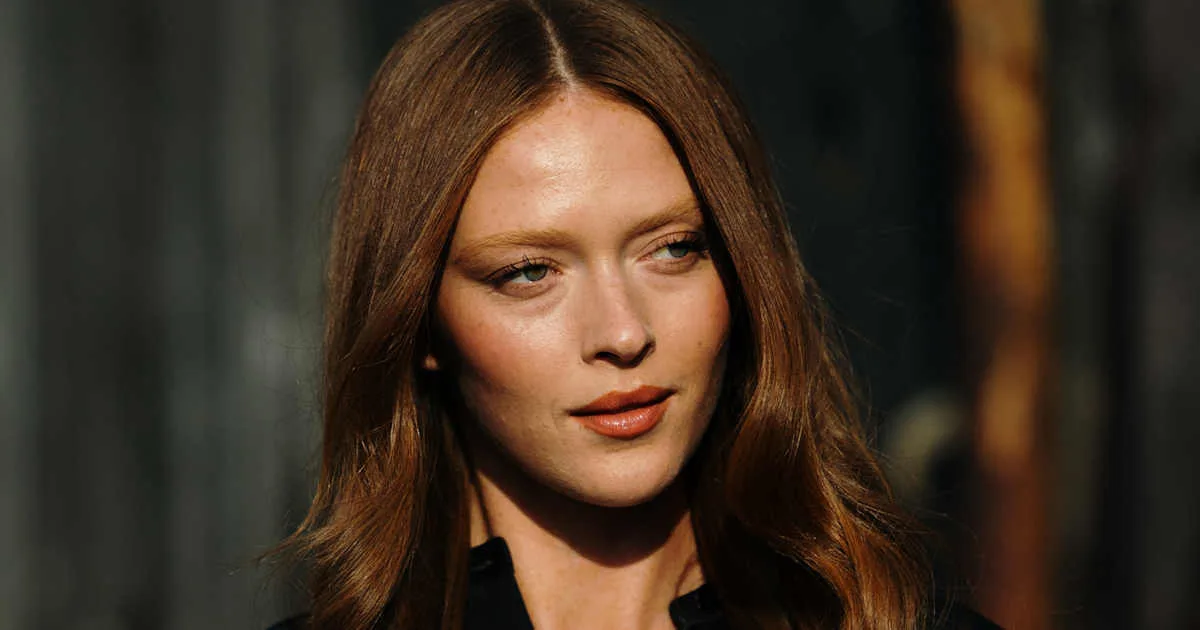 Cómo elegir el cepillo ideal para controlar el frizz y lograr brillo en el cabello en verano