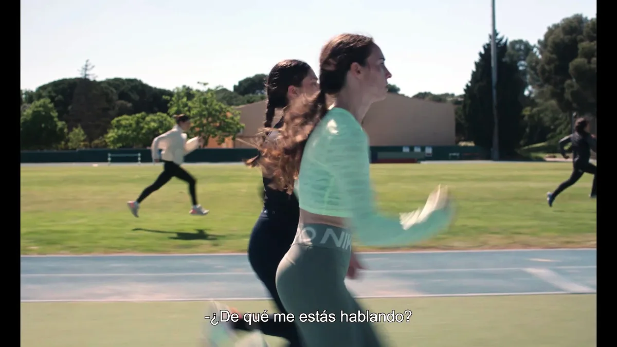Corredora’ muestra el impacto invisible de las lesiones mentales en el deporte