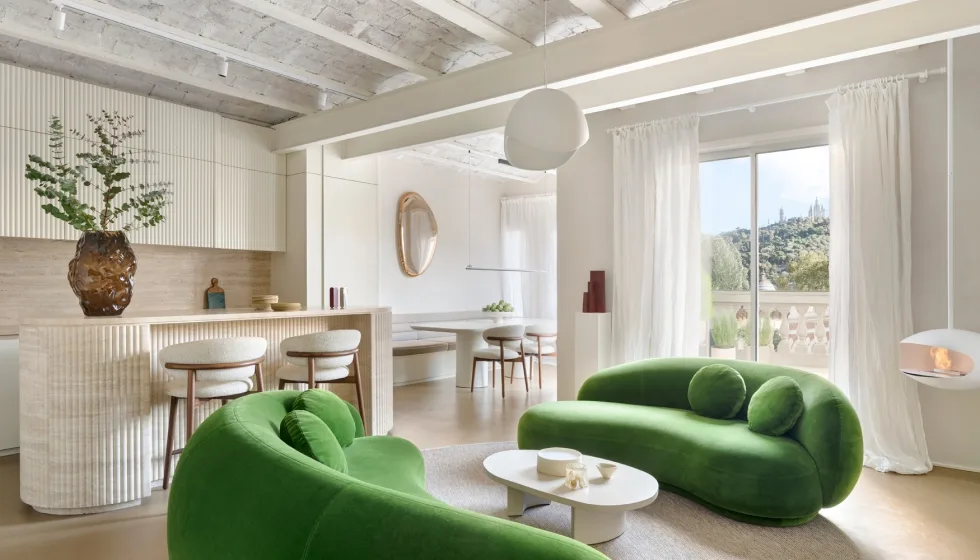Còrsega, la vivienda que reinventa el habitar mediterráneo en el Eixample de Barcelona