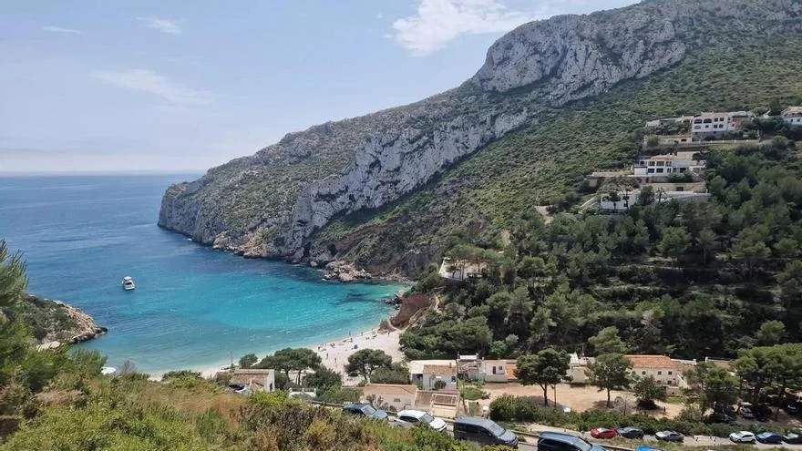 Destinos turísticos apuestan por sensores y datos para evitar la saturación en playas y centros urbanos