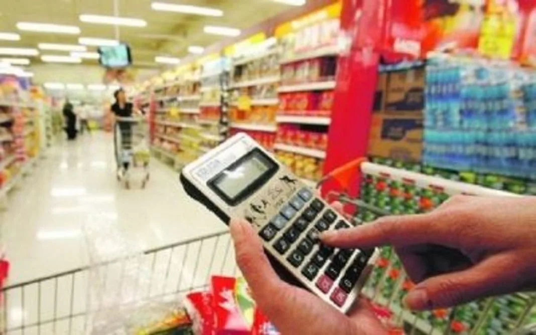 El costo de la Canasta Alimentaria Familiar superó los 730 dólares en abril de 2026
