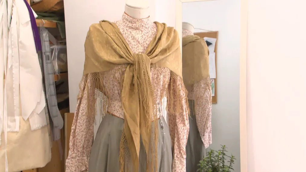 El desafío y el costo de vestir moda modernista en la Fira de Terrassa