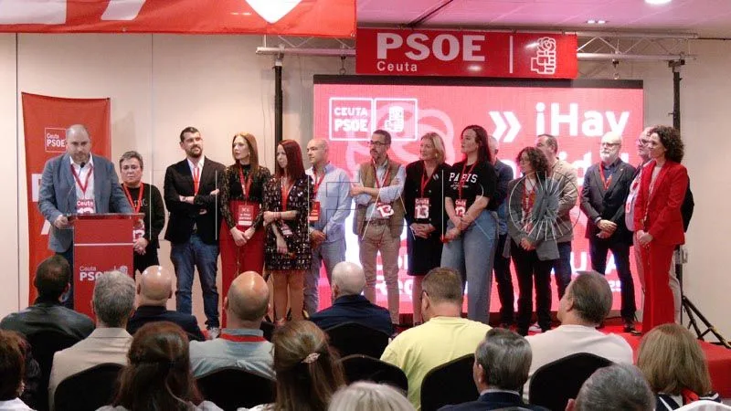 El PSOE exige a Feijóo definir su postura sobre la convivencia en Ceuta frente a la presión de Vox