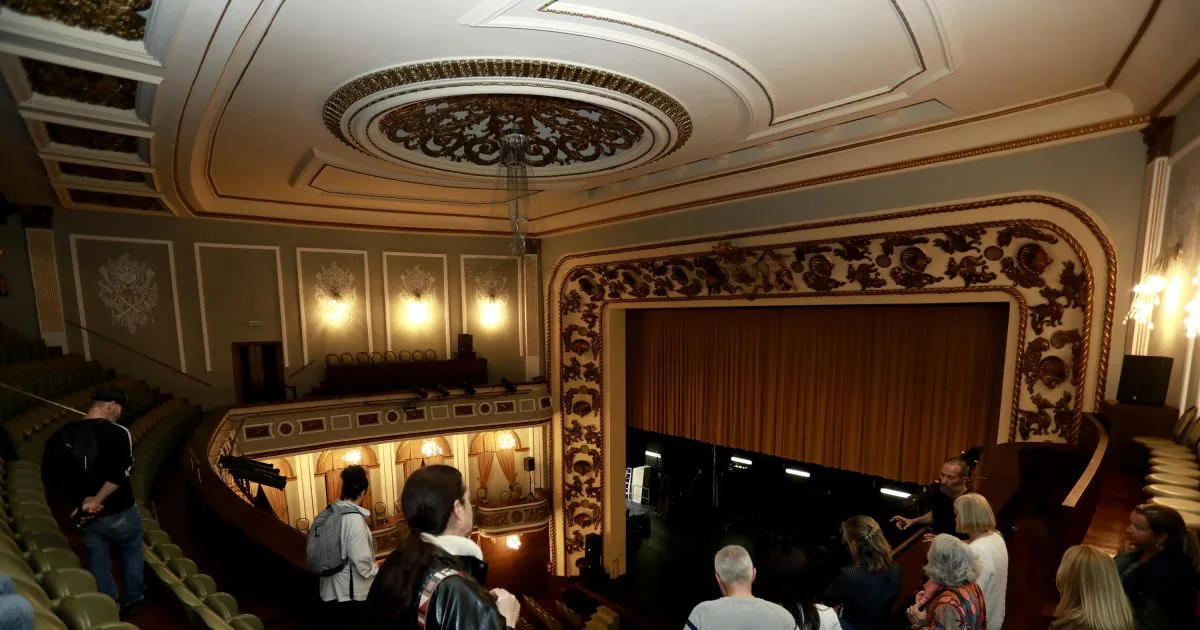 El teatro Colón de A Coruña abrió sus puertas durante la Semana do Patrimonio Invisible