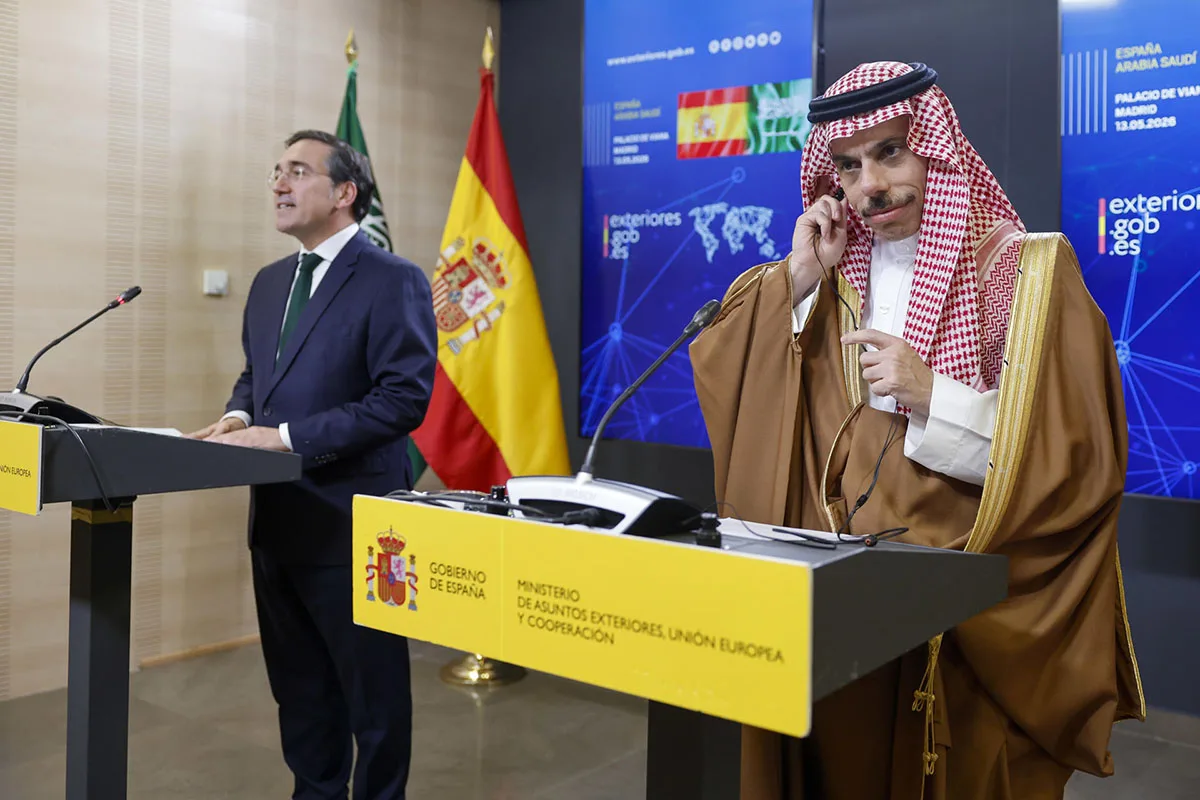 España y Arabia Saudí eliminan visados para pasaportes oficiales y refuerzan su alianza estratégica