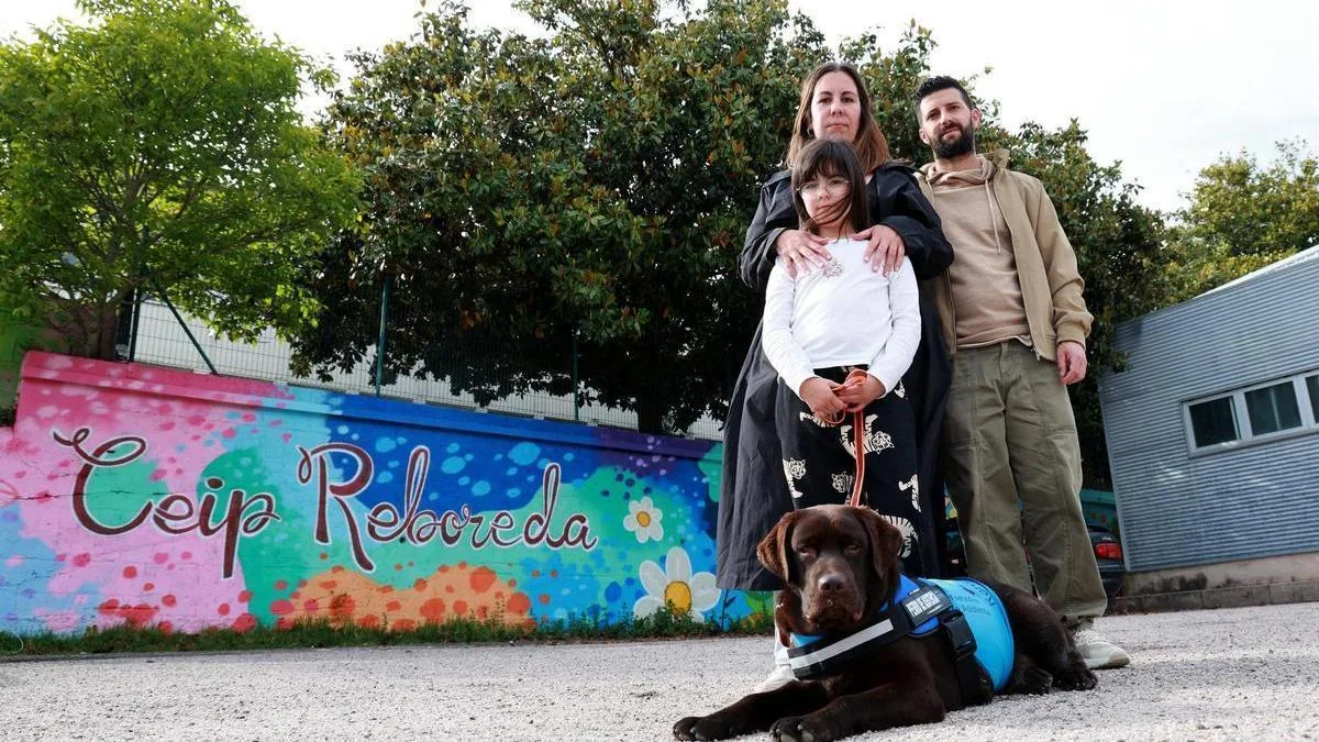 Familia de niña con autismo reclama al colegio acelerar incorporación de perro de asistencia