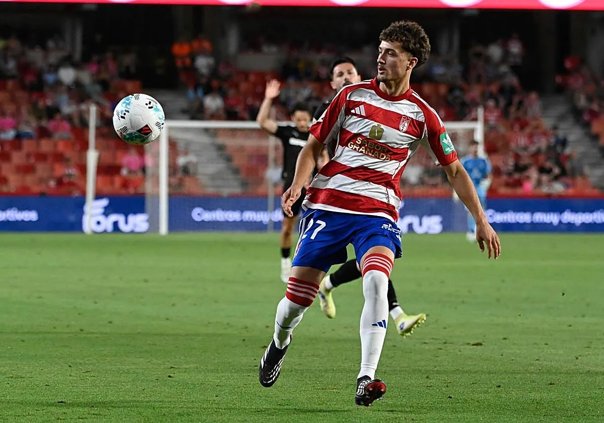 Granada CF cierra la temporada con una derrota y escasas novedades en el campo