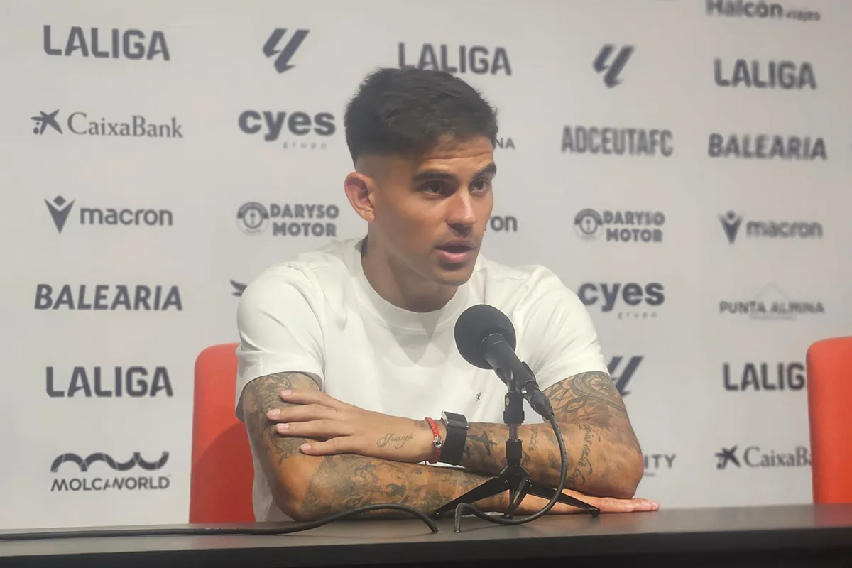 Kuki Zalazar defiende la motivación del Ceuta tras la derrota contra Málaga