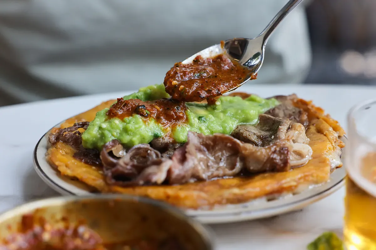 La taquería mexicana La Once Mil abrirá en Madrid con la colaboración de Los 33