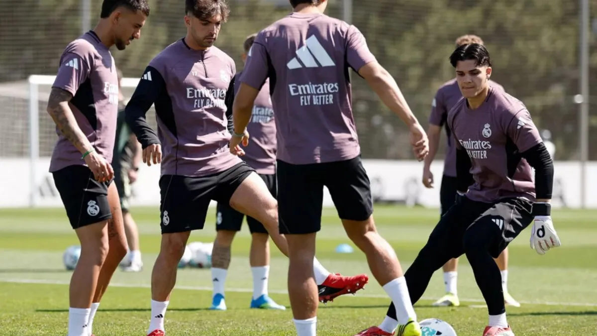 Álvaro González, el portero que se abre paso en el Real Madrid tras años en La Fábrica