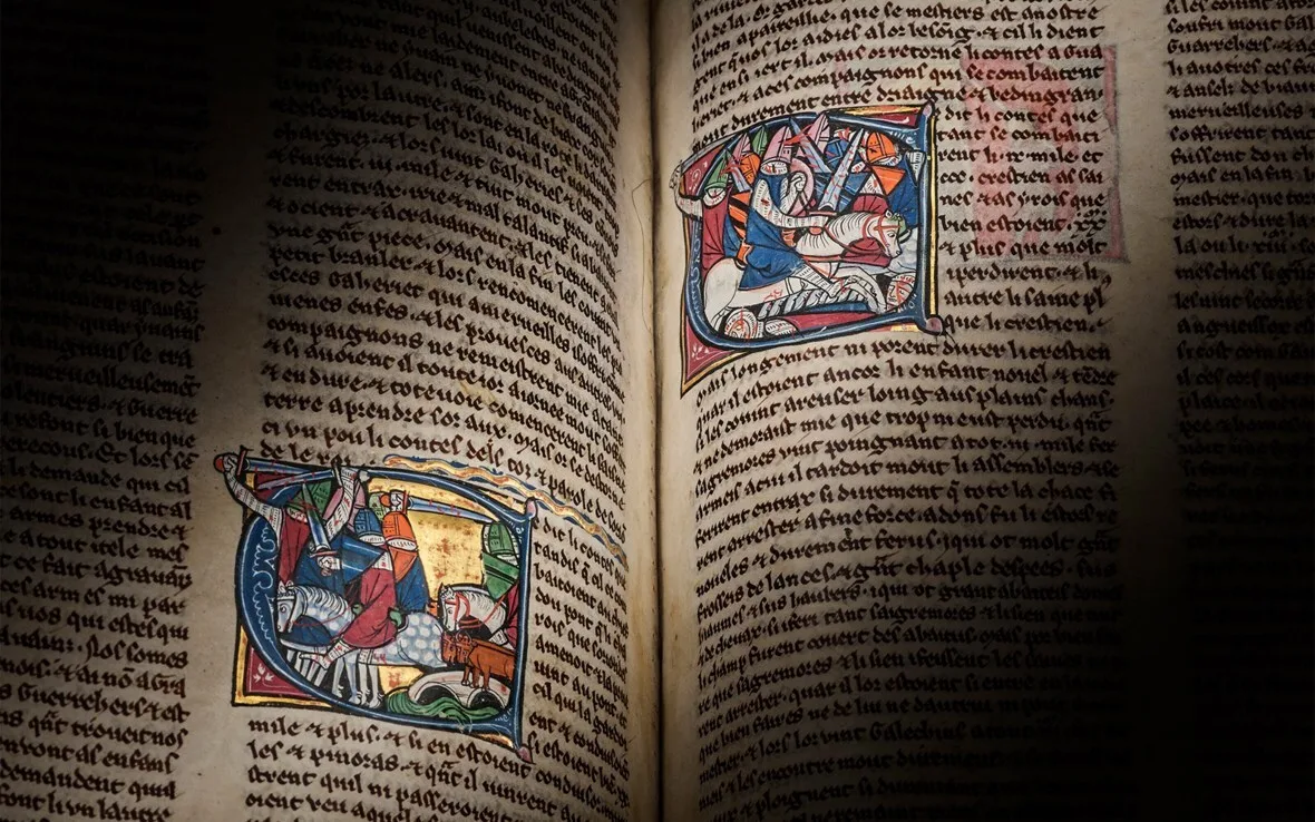 Manuscrito medieval del Rey Arturo saldrá a subasta con valor estimado en millones