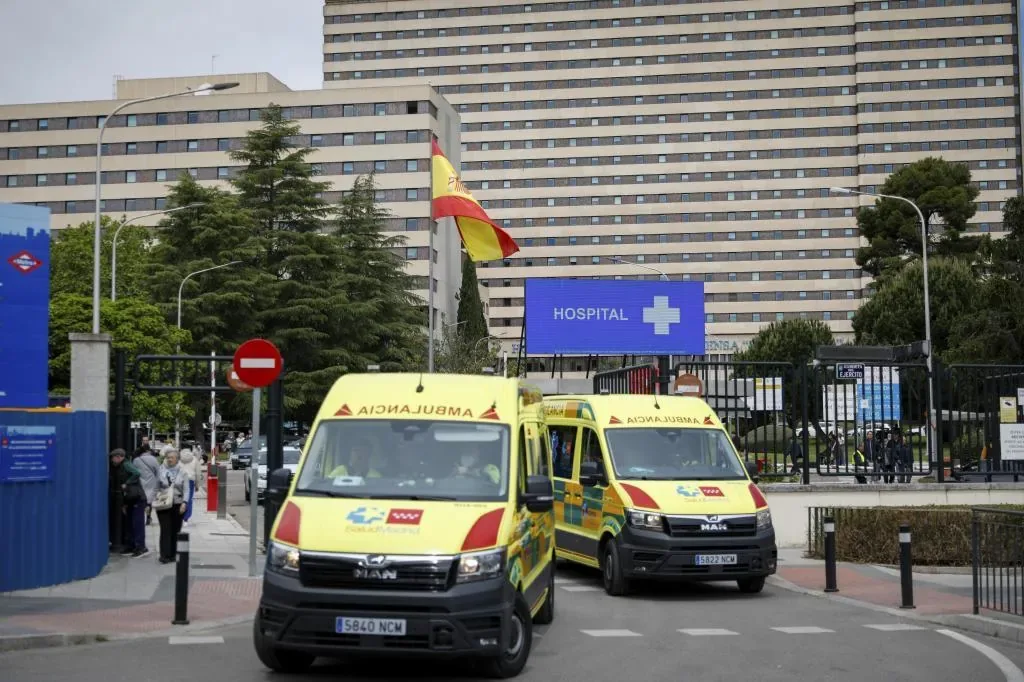 Paciente español con hantavirus permanece estable mientras continúan cuarentenas