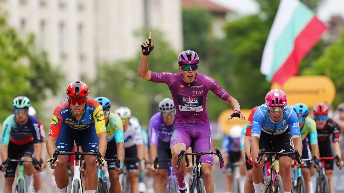 Paul Magnier gana al sprint la tercera etapa del Giro de Italia 2026
