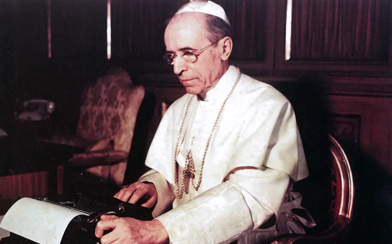 Pío XII organizó una red clandestina para frenar deportaciones de judíos en Roma durante la guerra