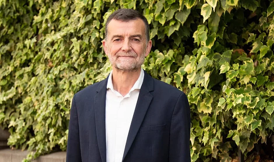Por Andalucía propone reforzar el SAS para detener la fuga de profesionales y reducir listas de espera