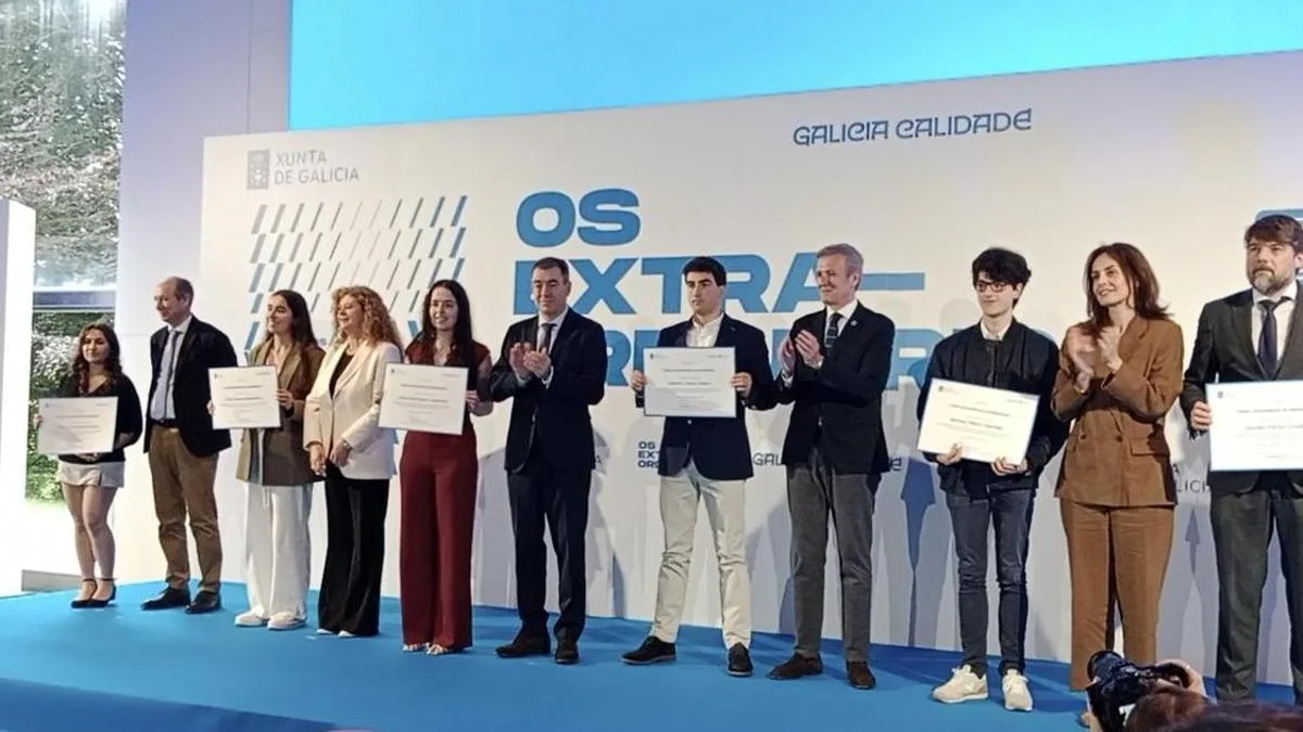 Reconocen a los mejores estudiantes de Bachillerato en Vigo por su constancia y organización