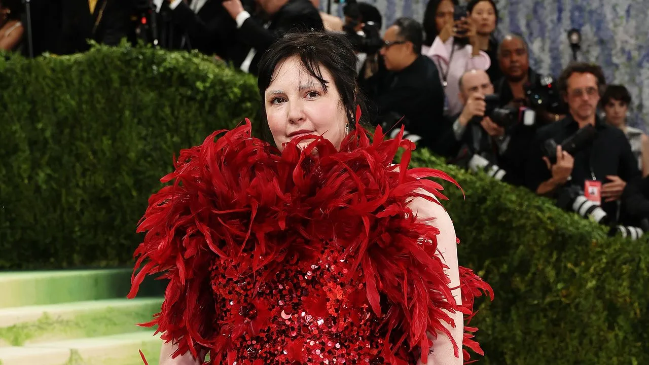 Reflexiones sobre "Famesick": las memorias de Lena Dunham y los límites del testimonio literario