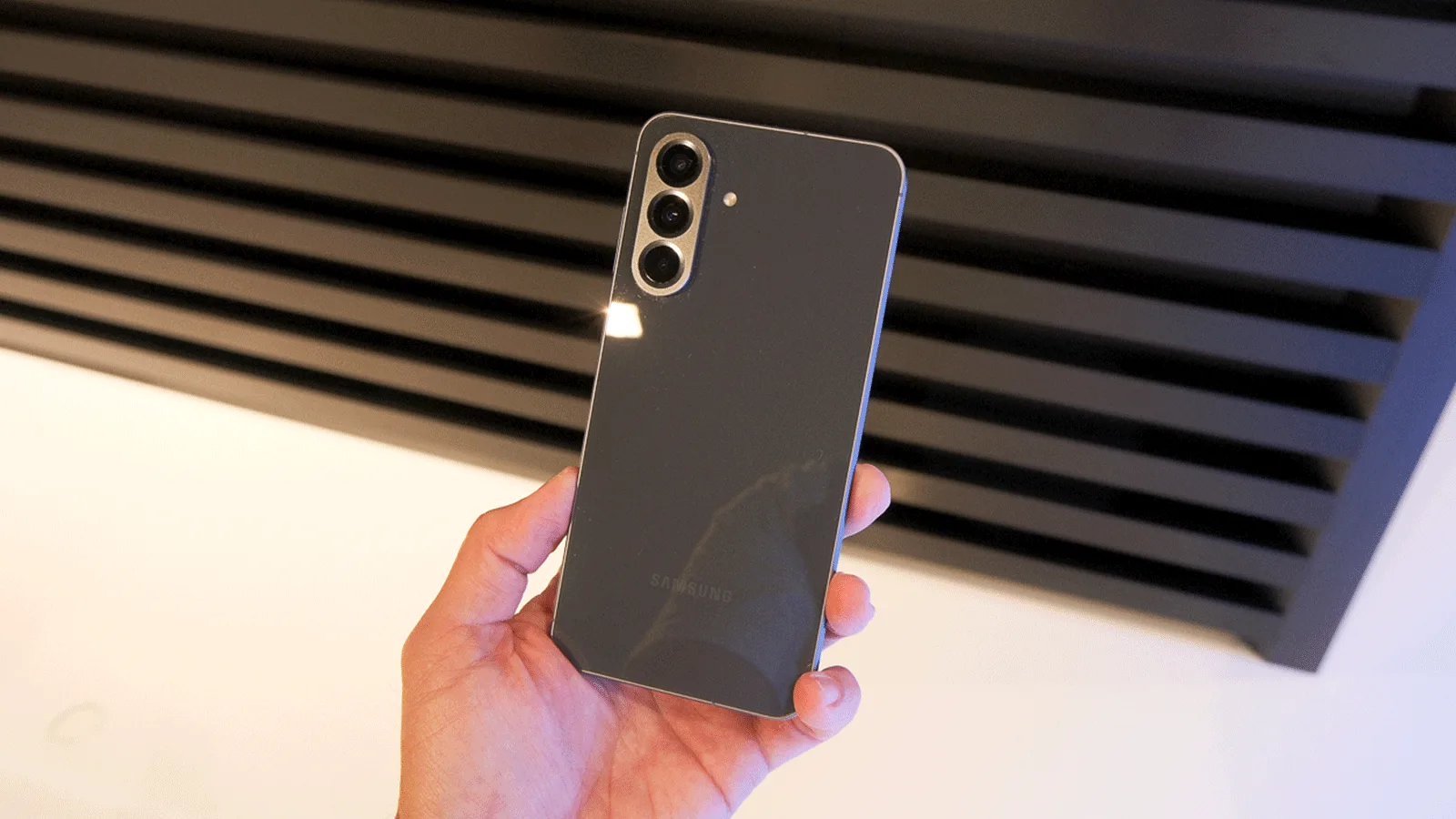 Samsung amplía One UI 8.5 a sus móviles más populares de gama media