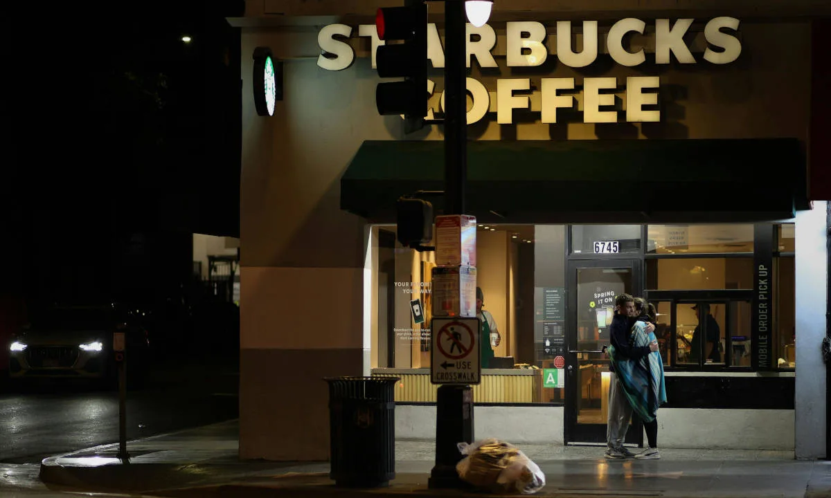 Starbucks retira sistema de inventario con inteligencia artificial por problemas de precisión