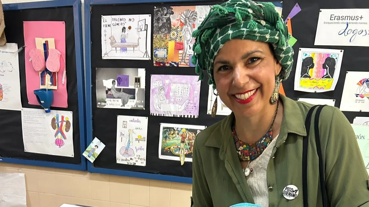 Teresa Rodríguez responde a críticas por usar un pañuelo palestino al votar tras su batalla contra el cáncer