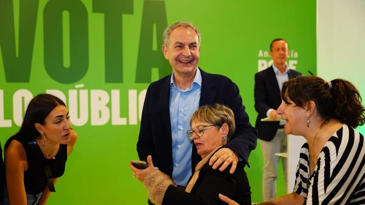 Zapatero protagoniza mitin en el Varadero del Puerto de Almería