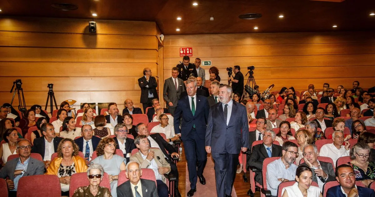 Alfonso Rueda anuncia reducción de la burocracia para médicos de atención primaria en Galicia