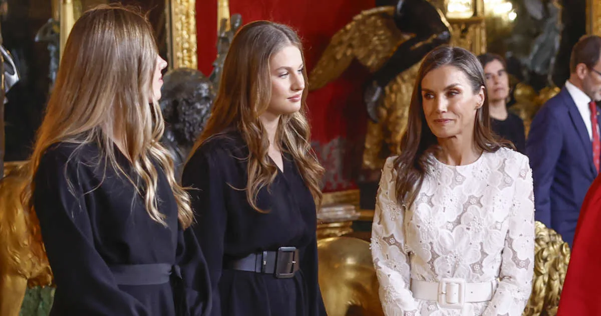 Análisis de los looks de la reina Letizia y sus hijas en la visita del papa León XIV