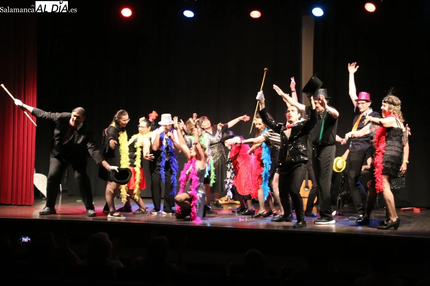 Arte e inclusión protagonizan la gala de cierre de los talleres artísticos de Asprodes