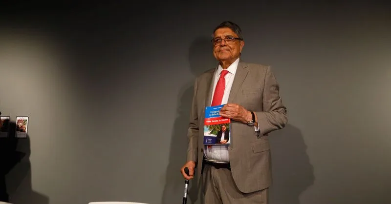 Sergio Ramírez recibe el Premio Internacional Ánfora Nova–Fundación Cajasol 2026