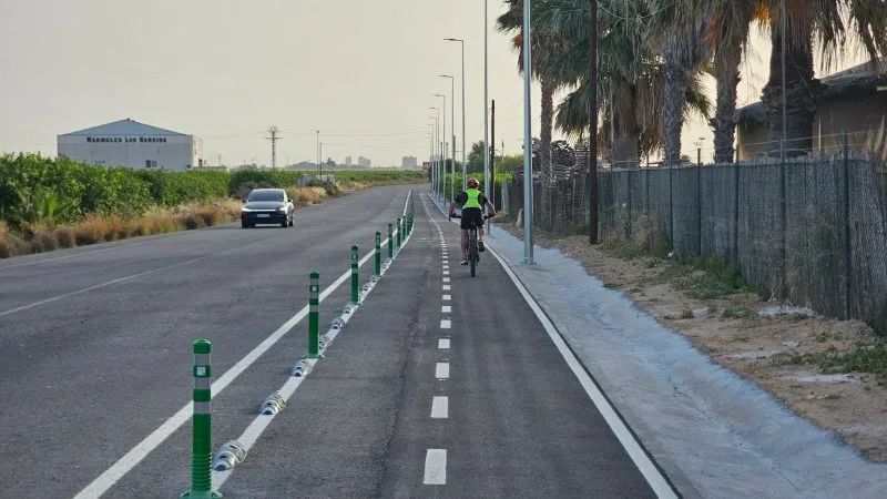 Nuevo carril bici conecta Los Alcázares y San Javier con vía segura de 305 metros