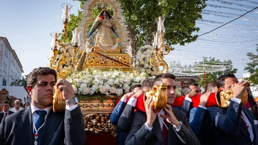 Calañas celebra la Coronación Canónica de la Virgen de la Coronada, su patrona histórica