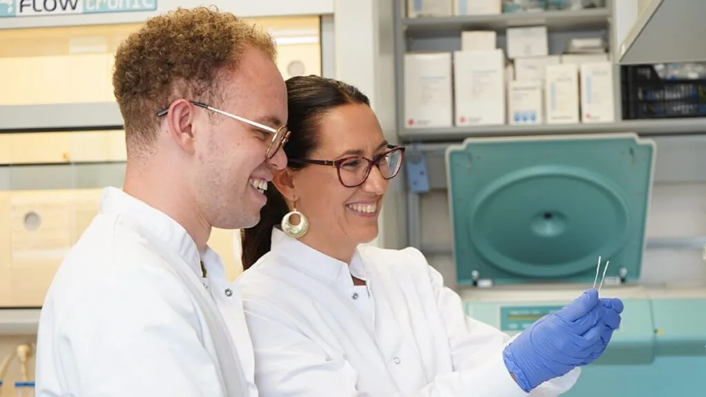 Científicos andaluces crean tijeras moleculares para detectar y combatir coronavirus