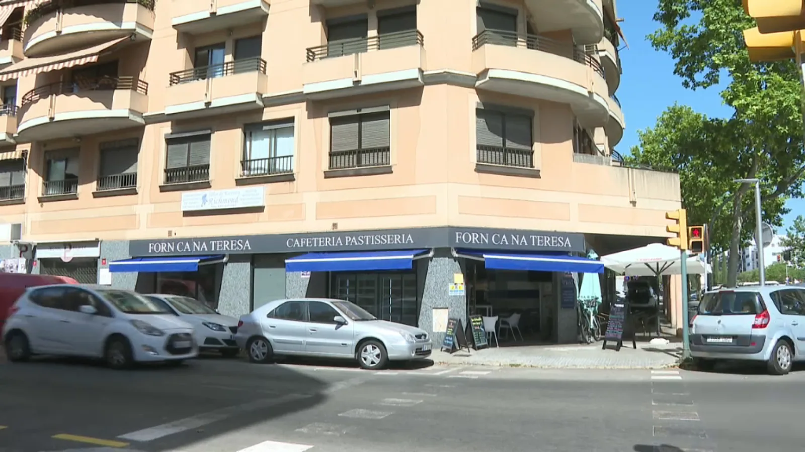 Detienen al hombre que intentó atracar un horno en Son Oliva con arma blanca y pistola