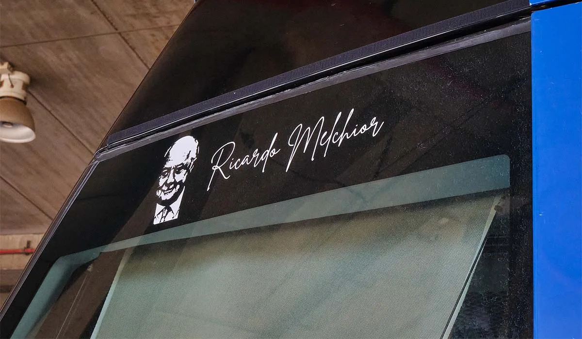 El primer vagón del tranvía de Tenerife rinde homenaje a Ricardo Melchior