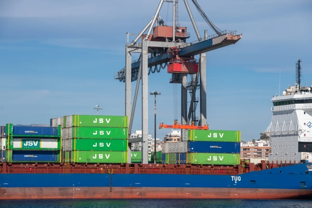 El Puerto de Alicante cierra 2025 con beneficio y un fuerte crecimiento en contenedores
