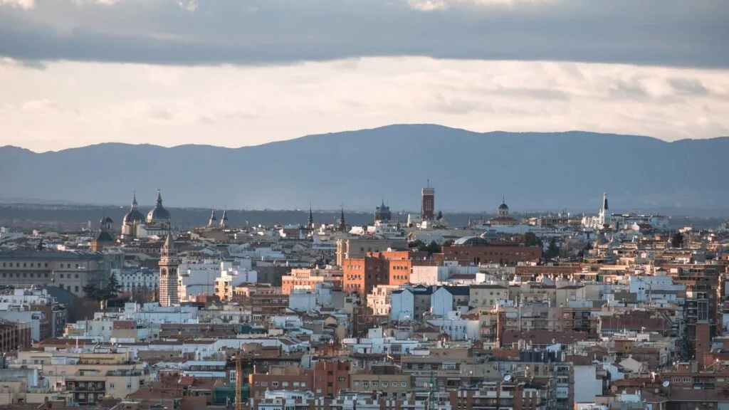 EMT Madrid y Fundación Betancourt impulsan encuentro global sobre infraestructuras