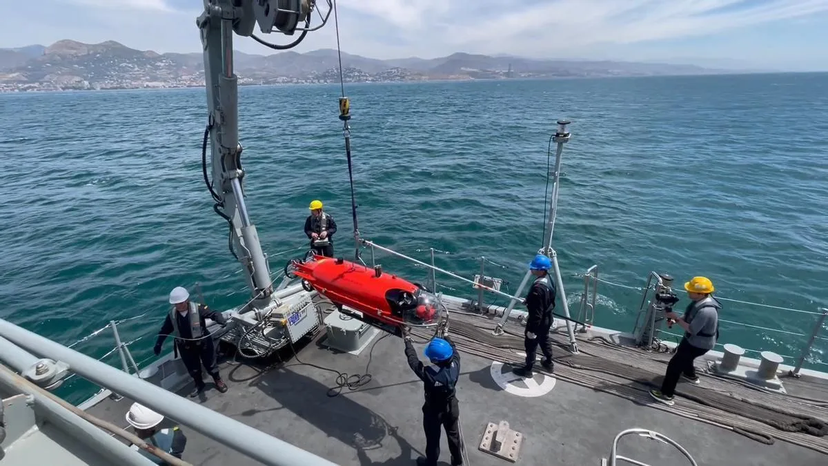La Armada Española despliega cazaminas para proteger infraestructuras submarinas en Málaga