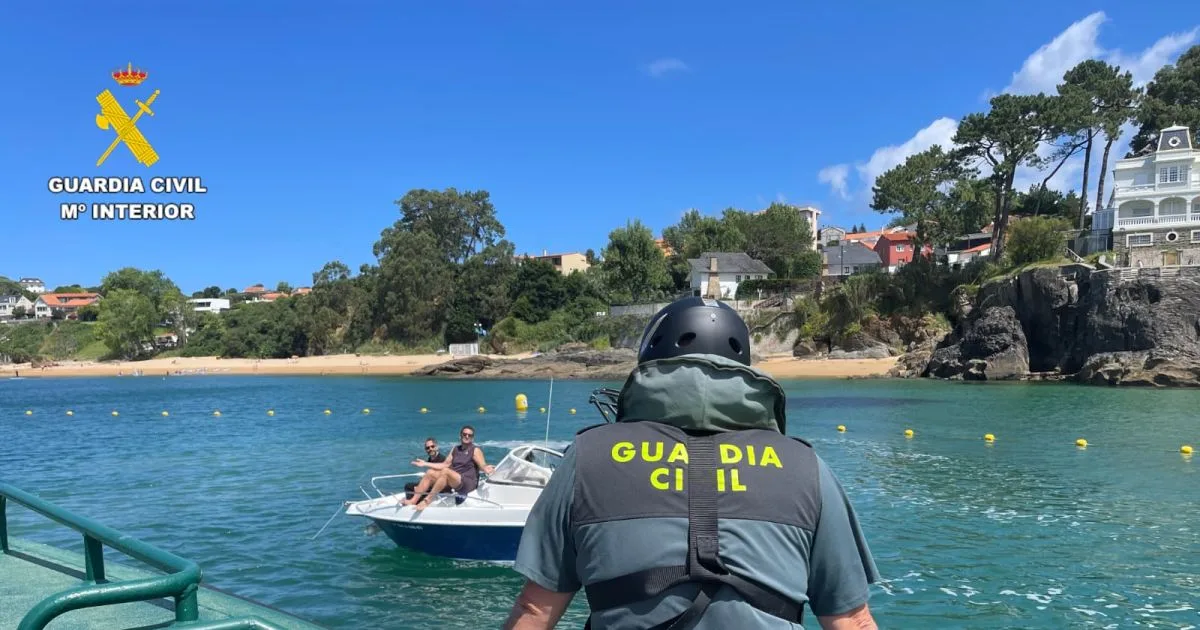 La Guardia Civil intensifica la vigilancia en embarcaciones y motos náuticas en Galicia