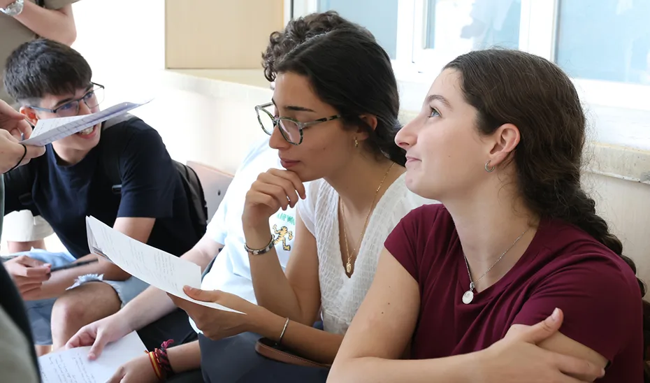 La PAU en Andalucía inicia con normalidad y récord de participantes en su historia