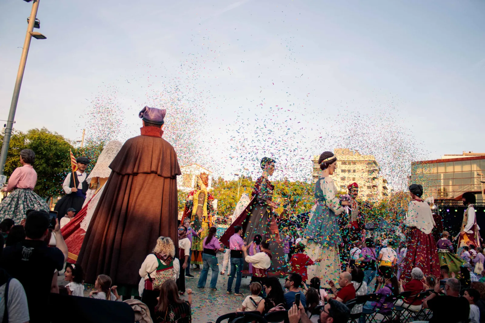 La tercera edición del Concurso Nacional de Baile de Gegants impulsa la tradición catalana