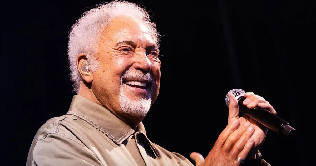 La transformación de A Coruña desde la última visita de Tom Jones en 1975