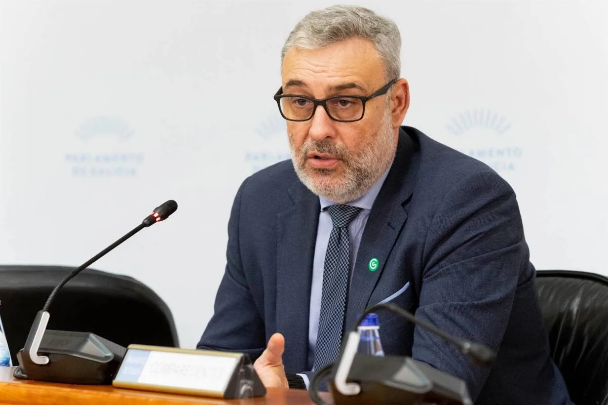 La Xunta destituye al gerente del Sergas y nombra al oncólogo Luis Ángel León Mateos
