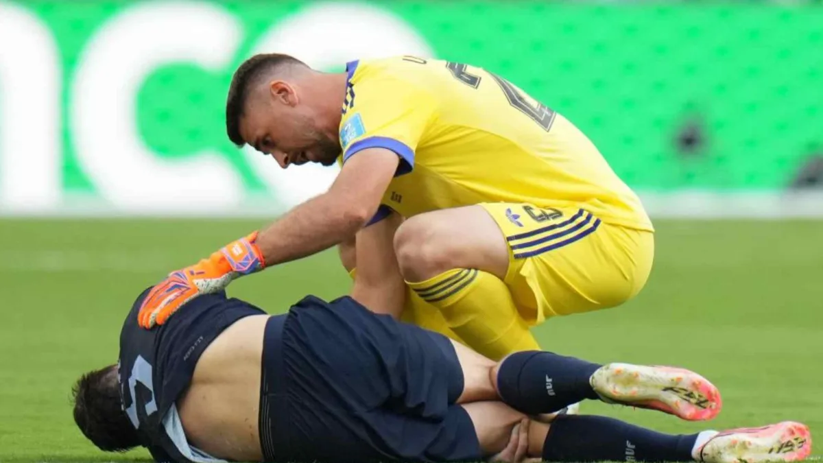 Lesión de Ugarte y error de Muslera condicionan el partido de Uruguay ante España