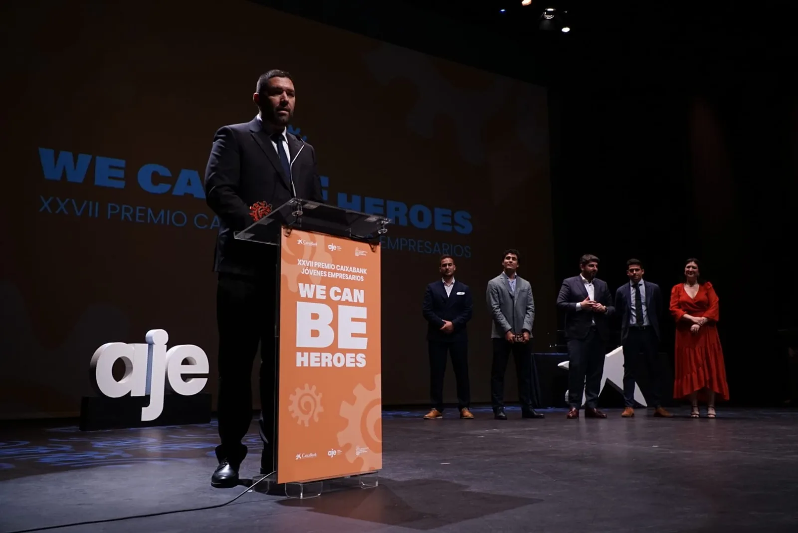 Manuel Hernández y La Boca Te Lía reciben el XXVII Premio CaixaBank Jóvenes Empresarios en Murcia
