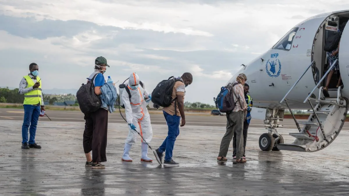 OMS reconoce retrasos en respuesta al brote de ébola en Congo pero reporta avances en detección
