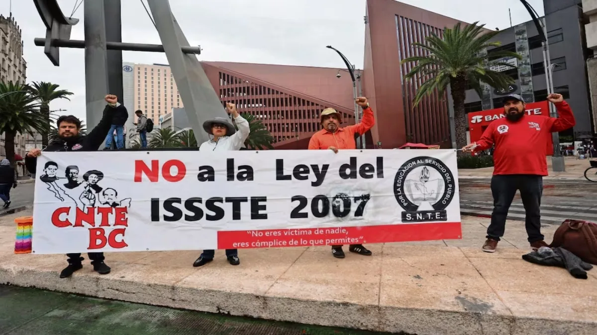 Paro de la CNTE suspende clases a casi 1.4 millones de estudiantes en educación básica