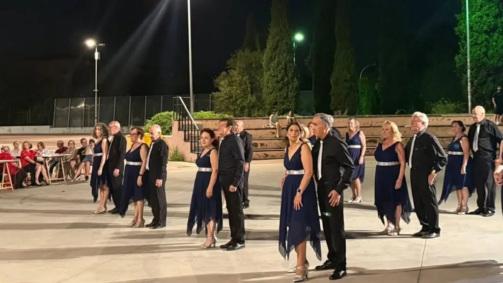 Pinto Baila reúne a todas las generaciones en una noche llena de música y baile